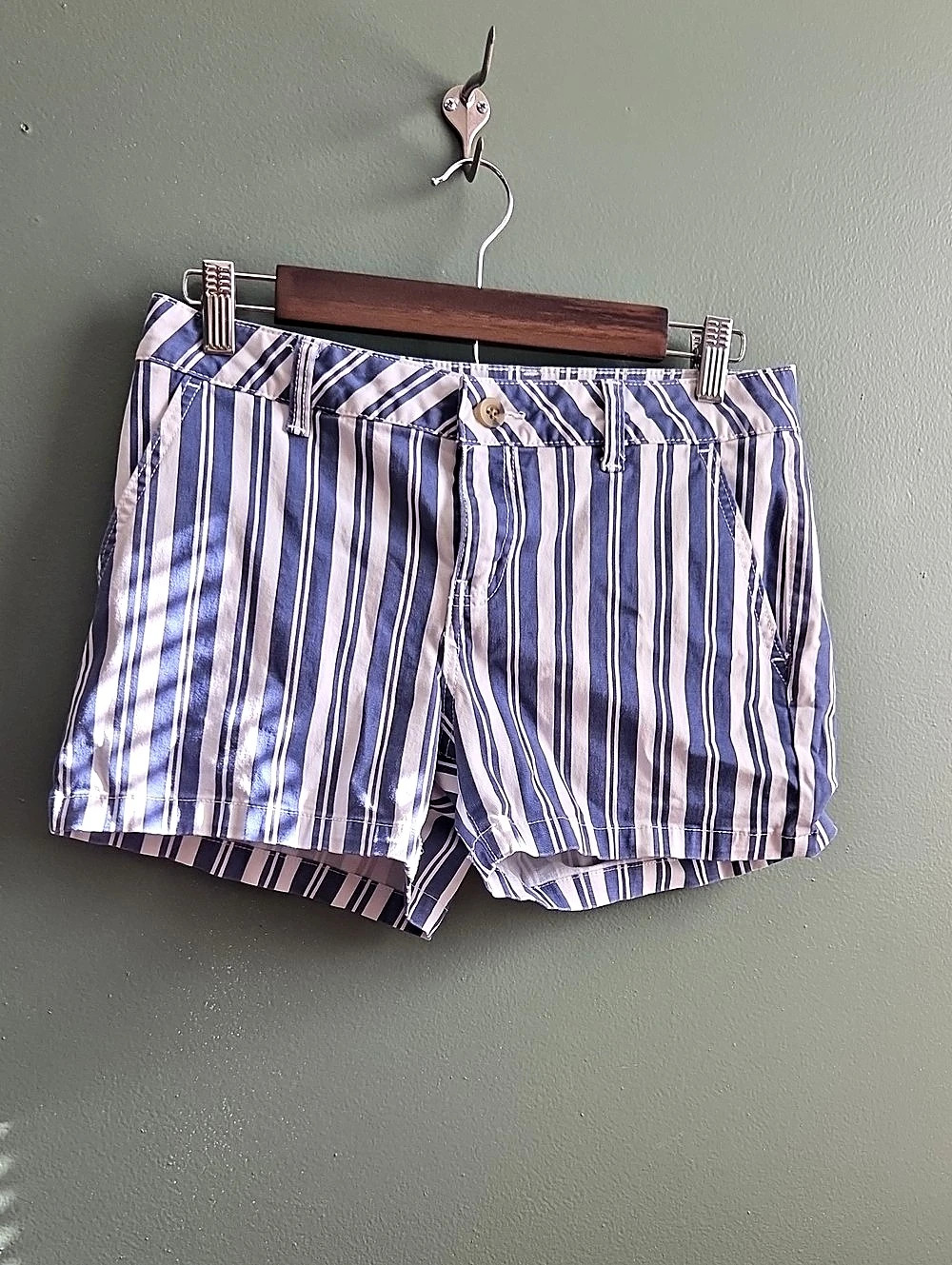 Land's End Striped High Waist Shorts in Blue & White Size 4